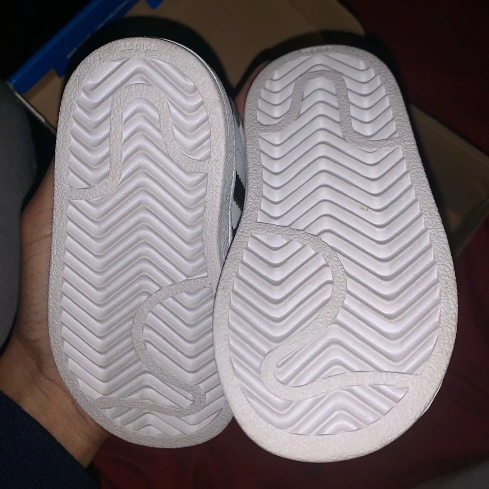 Adidas - Picture 6 of 6